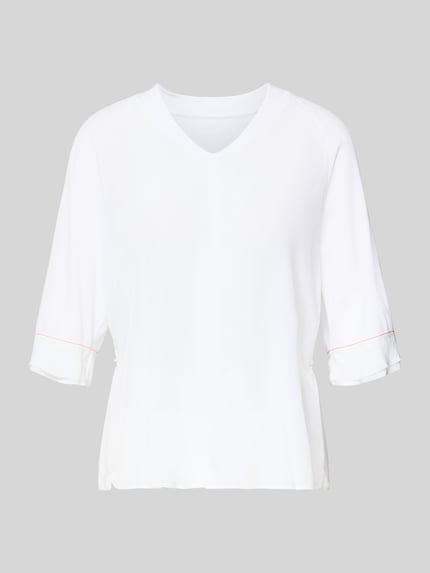 Produktfoto, T-shirt met V-hals en 3/4-mouw van Marc Cain, mix van katoen en elastaan, relaxed fit, ruglengte maat 36 is 60 cm, dames, wit, eenvoudige structuur