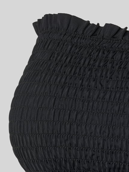 Produktfoto, Bandeau-Top mit Smok-Details Modell 'SKIN LOBSTER' von Neo Noir in Schwarz, feine Raffung, strukturierte Oberfläche, Material-Mix