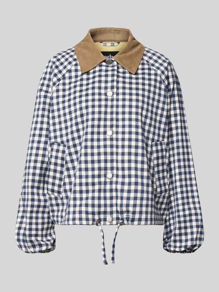 Produktfoto, karierter Regular-Fit Blouson mit Viskose-Anteil Modell 'OVINGHAM' von Barbour im Damen Bomberjacke Stil, blaue und weiße Farben, strukturierte Baumwolloptik