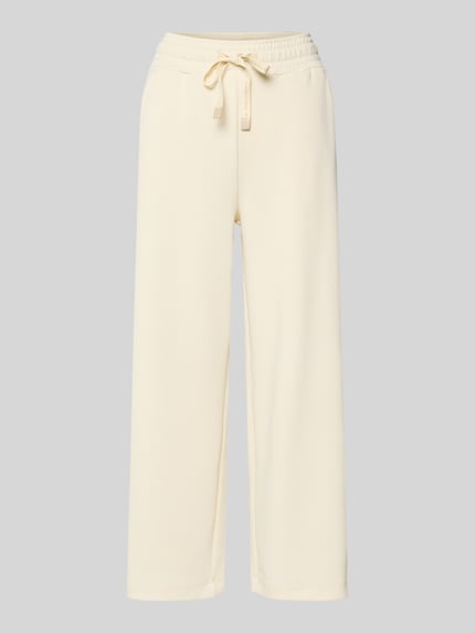 wide fit sweatpants in verkorte pasvorm model 'Banu' Shop The Look MANNEQUINE