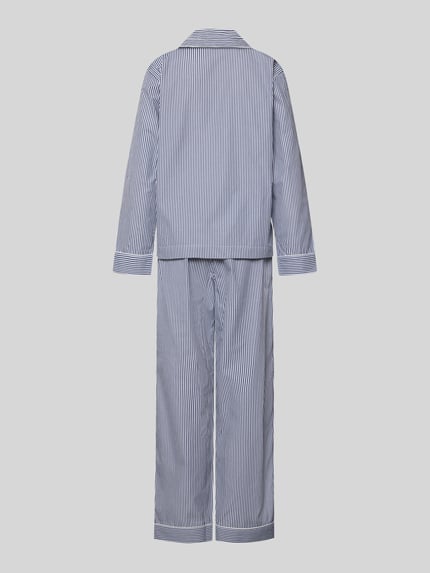 Vrouwenmodel draagt Pyjama met borstzak van Lauren Ralph Lauren, blauw-witte strepen, losse pasvorm, katoen, volledige achterkant.