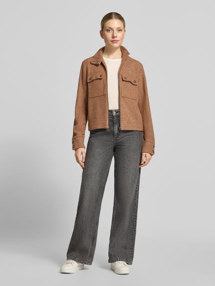 monari Relaxed Fit Strickjacke mit Stehkragen und Brusttaschen Cognac 1