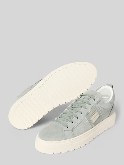 Produktfoto, Sneaker mit Schnürverschluss von Antony Morato aus grauem Echtleder mit abgerundeter Spitze, Label-Detail und strukturierter Sohle