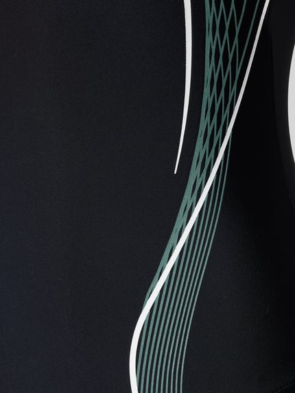 Productfoto, zwarte stof met witte en groene lijnen en grafische patronen, textuur glad, Slim Fit Badeanzug mit Logo-Print Modell 'Control' van Arena, dames badpak, rug uitsnijding