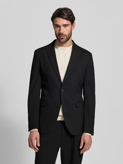 Mannelijk model draagt 2-Knopen colbert met reverskraag model 'Pure' van s.Oliver BLACK LABEL in zwart, regular fit, materiaal-mix, borstpaspelzak en klepzakken, volledig frontaal zicht op het bovenlichaam