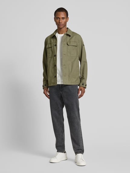 s.Oliver RED LABEL Regular Fit Hemdjacke im Utility-Look Oliv 1