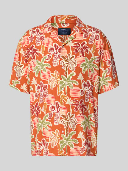 Produktfoto, Regular Fit Freizeithemd aus Viskose-Lyocell-Mix mit Reverskragen von MCNEAL, Allover-Look in Orange, Rot, Grün, Beige, Knopfleiste, Hemd mit strukturierter leichter Oberfläche, Rückenlänge 73 cm, Schulterbreite 51 cm, Ärmellänge 26 cm, Größe M