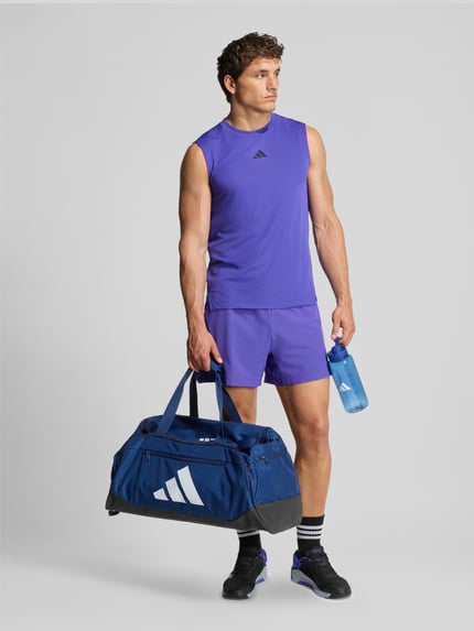 adidas Training Regular Fit Sportshorts mit Logo-Print Lila 4