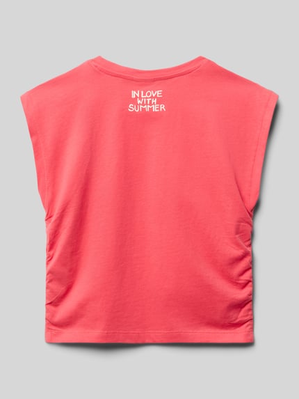 Produktfoto, V-Shape T-Shirt aus reiner Baumwolle von s.Oliver RED LABEL in Unifarbe Koralle mit Statement Print, Raffung und Jersey-Textur