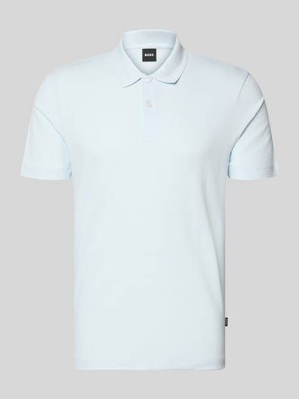 Produktfoto, Regular Fit Poloshirt aus Baumwoll-Mix Modell 'PARLAY 240' von BOSS, efekt: jednolity kolor, krój regular fit, naszywka z logo, kołnierzyk polo, dekolt w serek, zapięcie na 2 guziki, krótki rękaw, mieszanka bawełny