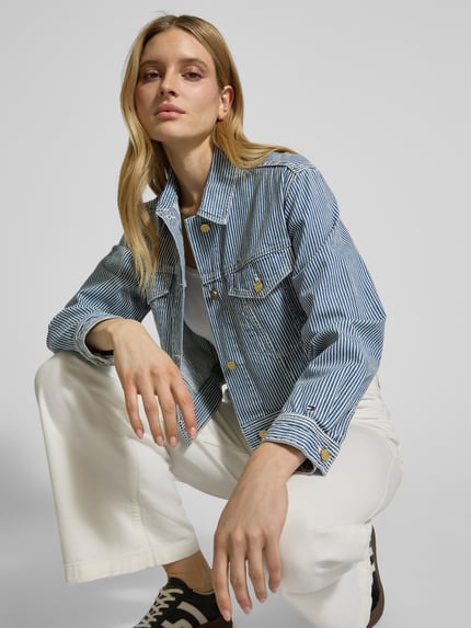 Tommy Hilfiger Kurtka jeansowa o kroju oversized fit z czystej bawełny
 Granatowy 3