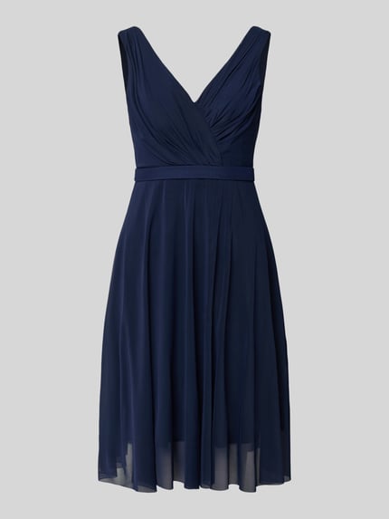 Productfoto, Cocktailkleid mit V-Ausschnitt van TROYDEN COLLECTION in donkerblauw met taille riem, voering en plooien, getailleerde fit