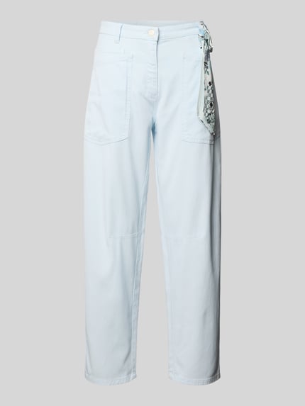 Productfoto, lichtblauwe Relaxed Fit Jeans uit Lyocell-mix van Cambio met knoop- en ritssluiting, steek- en achterzakken, tailleband met geknoopt doek, verkorte pasvorm, elastisch Lyocell-katoen.
