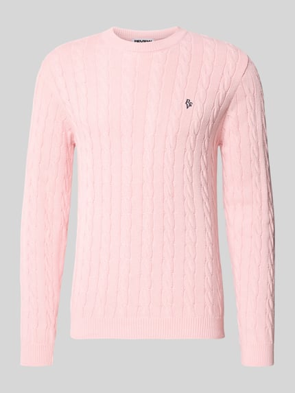 Produktfoto, Strickpullover mit Zopfmuster und Logo-Stitching von REVIEW, rosa Baumwoll-Mix, Modern Fit, Rundhalsausschnitt, gerippte Abschlüsse