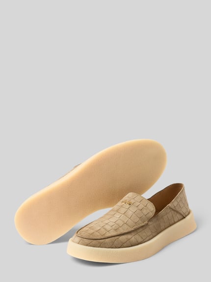 Productfoto, Slipper met logo-applicatie model 'Riva' van Hide&Jack, dames sneakers, slangenmotief, gladde zool, beige tinten, hakhoogte maat 44: 3 cm, schachthoogte: 5 cm, schachtbreedte: 13 cm, afgeronde pasvorm