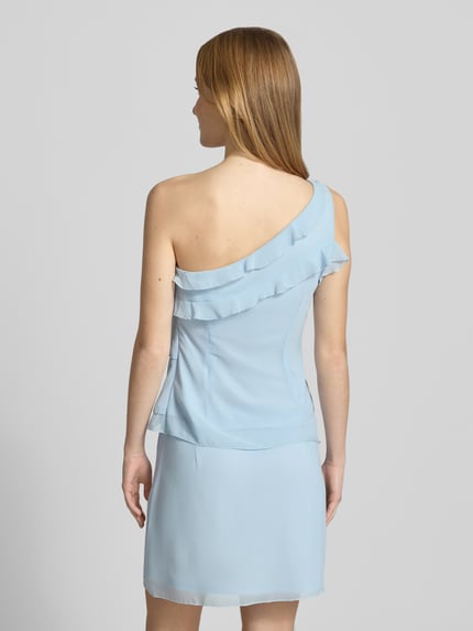 Vrouwenmodel draagt Slim Fit top met ruches, asymmetrisch one-shoulder design, model 'Gabriele' van LeGer by Lena Gercke, ruglengte 56 cm, lichtblauw, gladde textuur, model van achteren gezien, Ganzkörperansicht Rückansicht.