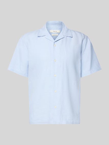 Produktfoto, hellblaues Relaxed Fit Freizeithemd aus Leinen-Baumwoll-Mix Modell 'RLXCLAY' von HUGO, unifarben, strukturierte Oberfläche.
