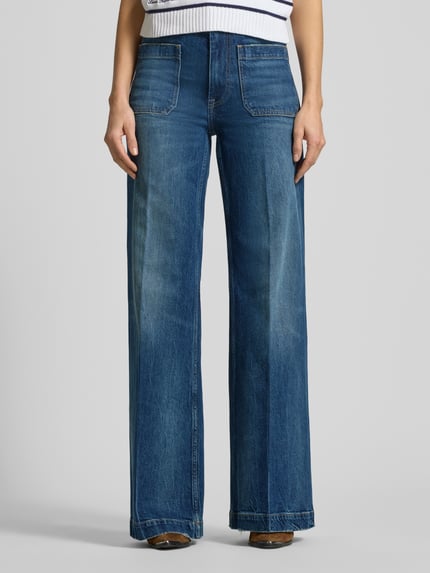 Vrouwenmodel draagt Wide Leg Jeans met Steekzakken van Polo Ralph Lauren, mix van katoen en elastaan, los model, voorkant volledig zichtbaar.