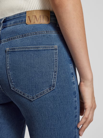VERO MODA Jeansy o kroju regular fit z wysokim stanem i dołem bez wykończenia model ‘SHEILA’ Niebieski 3