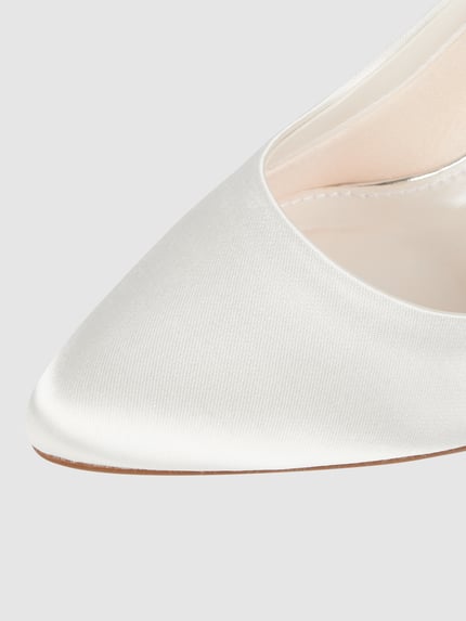 Rainbow Club Buty ślubne z satyny model ‘Debora’ Złamany biały 2