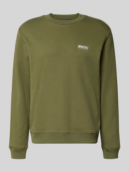 Produktfoto, Regular Fit Sweatshirt aus reiner Baumwolle Modell 'Nodacrew' von HUGO in Olivgrün, feine Struktur, HUGO Blue Kontext