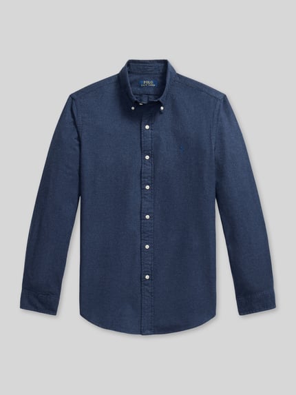 Produktfoto, dunkelblaue, glatte Oberfläche, lange Ärmel, weiße Knöpfe, Custom Fit Freizeithemd aus reiner Baumwolle von Polo Ralph Lauren, Herren Freizeithemd