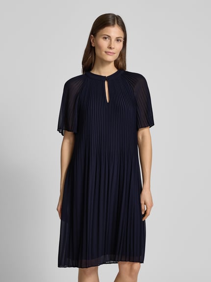 COMMA Knielanges Kleid mit Plisseefalten Marine 4