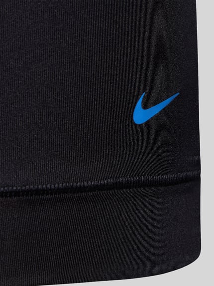 Produktfoto, Trunks mit Label-Details im 3er-Pack von Nike aus Material-Mix mit Stretch-Anteil, feine Struktur, dunkle Farbe.