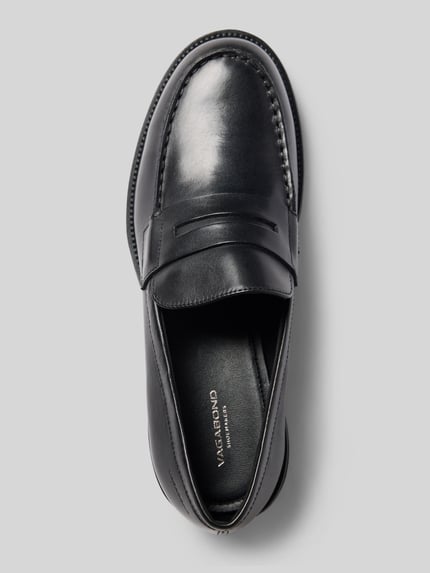 Produktfoto, schwarzer Loafer aus echtem Rindsleder Modell 'KENOVA' von Vagabond, glatte Oberfläche, Damen Loafer von Vagabond