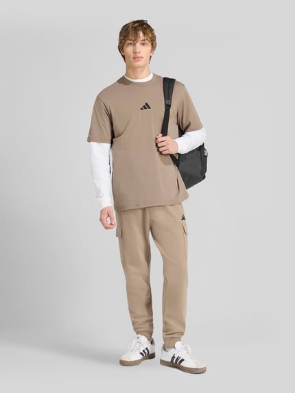 adidas Sportswear Regular Fit T-Shirt aus reiner Baumwolle Beige 1