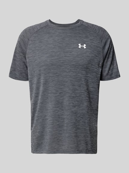 Produktfoto, graues T-Shirt mit Label-Print Modell 'Tech' von Under Armour, gerader Schnitt, Rundhalsausschnitt, glatte Textur