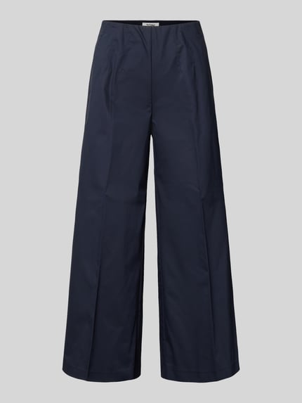 Produktfoto, Culotte met steekzakken Modell 'Jenny' van TONI, donkerblauw, katoenmix met stretch, wide leg, vouwplooien, binnenbeenlengte 68 cm, taillewijdte 38 cm