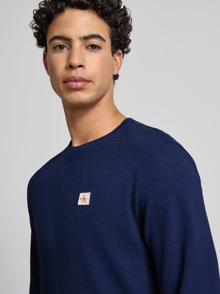 Calvin Klein Jeans Slim fit shirt met lange mouwen en logopatch, model 'Waffle' Marineblauw - 3