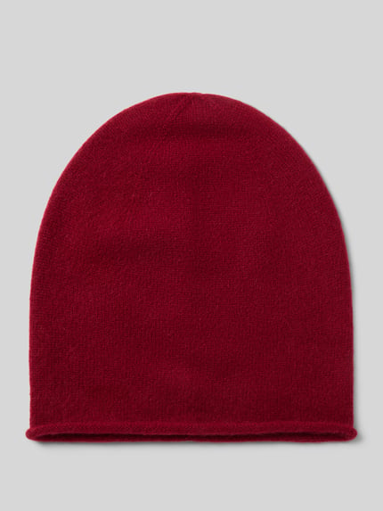 Produktfoto, Mütze aus reinem Kaschmir von Christian Berg Woman in kräftigem Rot, Strick-Optik, Ziernaht, Rollsaum, weiche Textur