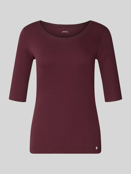 Produktfoto, T-shirt met ronde hals en labeldetail van Marc Cain, dames, mix van katoen en elastaan, slim fit, omslag aan de mouwen, ruglengte maat 36: 55 cm, bordeaux, gladde textuur, eenvoudige vorm