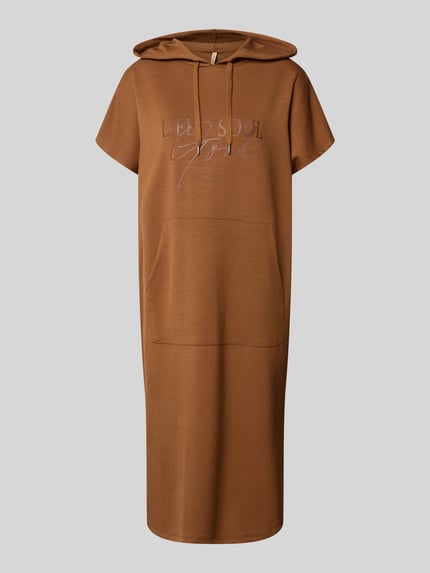 Produktfoto, Sweatkleid mit Kapuze von Soyaconcept in Braun, Material-Mix mit Modal-Anteil, Gerader-Schnitt, Midikleid, Label-Print