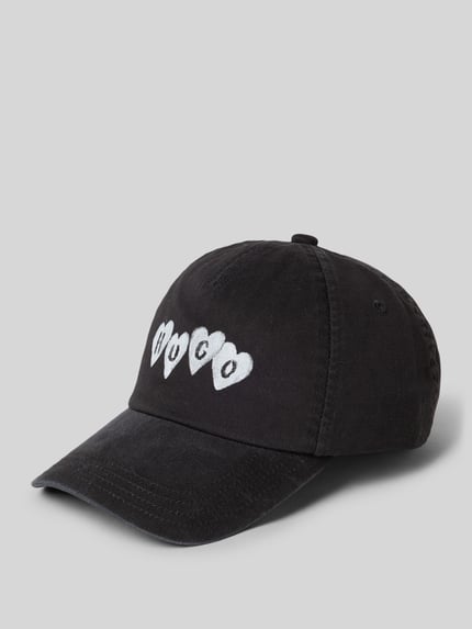 Produktfoto, Basecap uit puur katoen Model 'CARA-VALENTINE' van HUGO, look: effen zwart, labelopschrift, label in reliëf, luchtgaten, verstelbare trensje