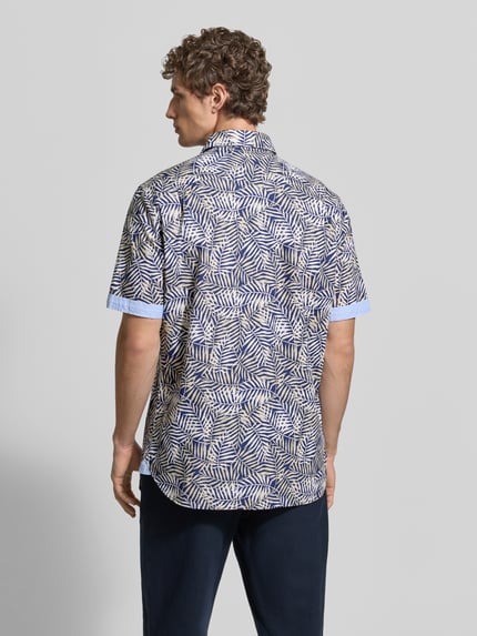 Christian Berg Men Modern Fit Freizeithemd mit Kentkragen Marine 5