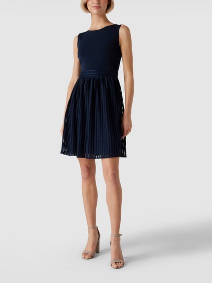 SWING Cocktailkleid mit Lochstickereien Marine 1