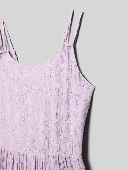 Produktfoto, Tailliertes Freizeitkleid aus reiner Viskose von s.Oliver RED LABEL in Flieder mit Optik:Allover-Muster, Materialstruktur leicht gerafft.