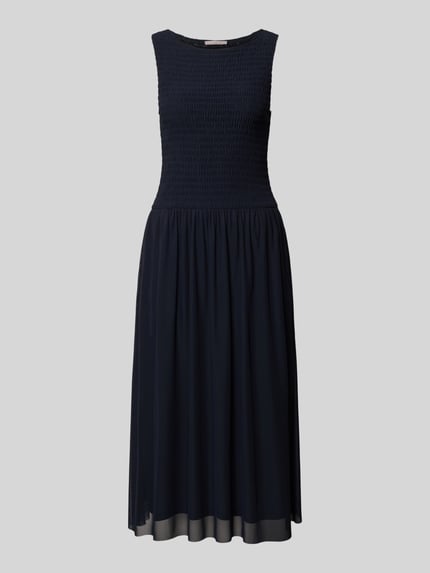 Produktfoto, Midikleid aus Mesh mit Smok-Details von Christian Berg Woman Selection, prosta forma, okrągły dekolt, długość 120 cm, szerokość w rozmiarze 36: 35 cm