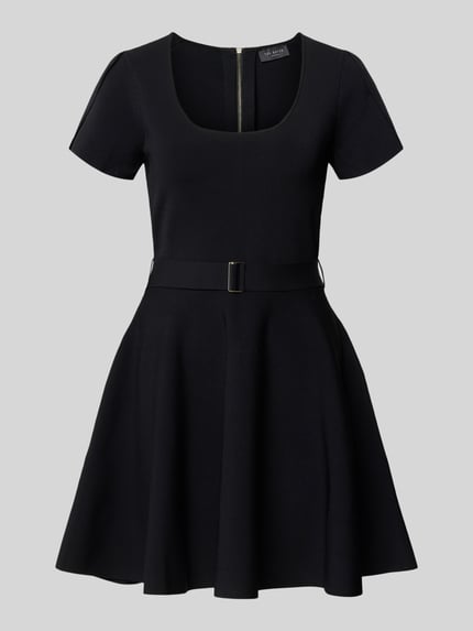 Produktfoto, sukienka mini z mieszanki wiskozy, taliowany krój, pasek, krótki rękaw, okrągły dekolt, Model 'Ronella' od Ted Baker, damska sukienka mini, kolor czarny, faktura gładka, Długość tyłu w rozmiarze 36: 84 cm, Szerokość w rozmiarze 36: 42 cm, Długość rękawów w rozmiarze 36: 16 cm