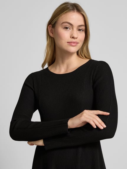 s.Oliver BLACK LABEL Shaped Fit Strickkleid aus geripptem Viskose-Mix Black 3