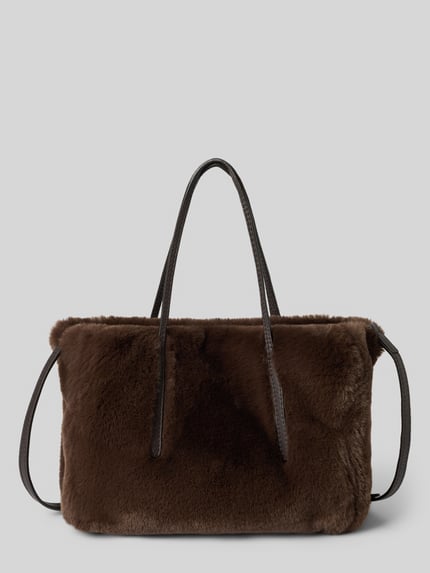 Productfoto, Handtasche aus echtem Leder Modell 'NOELLE' van Abro, bontlook in bruin, hoofdfak met magneetsluiting, schouderband, draagband, binnenin twee ritsvakken, Breedte 28 cm, Lengte 20 cm, Diepte 15 cm, schouderband Lengte 38 cm