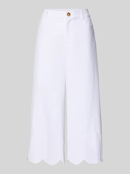 Produktfoto, weiße Hose mit Lochstickerei Modell 'Marietta' von GUIDO MARIA KRETSCHMER WOMAN aus reiner Baumwolle, verkürzte Passform, Knopf- und Reißverschluss, seitliche Eingrifftaschen, feine Textur.