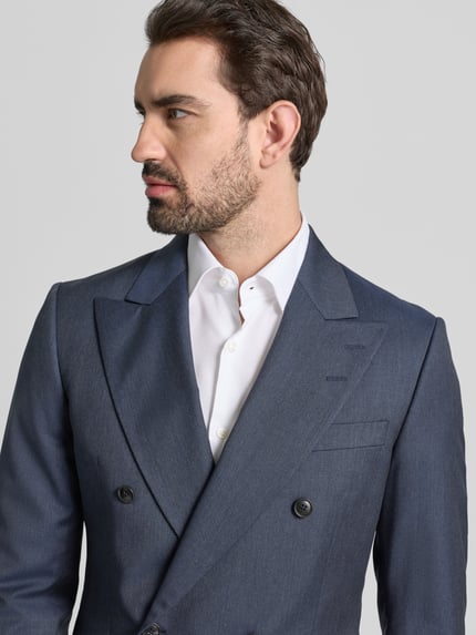 Männermodel draagt 2-Knopen colbert met reverskraag model 'JOACHIM' van Tiger Of Sweden, regular fit, viscose, Nahaufnahme bovenlichaam.