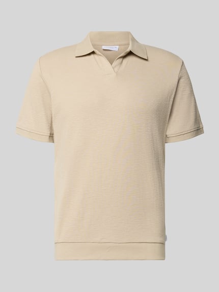 Productfoto, Comfort Fit Poloshirt mit V-Ausschnitt van Lindbergh, katoen, structuurpatroon, labeldetail, ruglengte maat M 68 cm, beige kleur