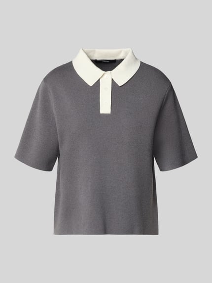Produktfoto, gebreid shirt met polokraag en korte knoopsluiting, materiaalmix met viscose, recht model, model 'Tipolo' van Someday.