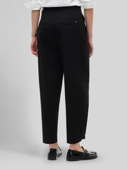 Tommy Hilfiger Barrel Fit Bundfaltenhose mit Viskose-Anteil Black 5