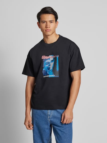 Weekday T-Shirt mit Motiv-Print Black 4